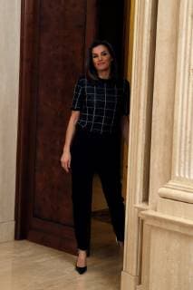 Letizia Queen of Spain arrives to grant audience to La Calzada Mavi Nevas Tecnologias handball club at Zarzuela Palace in Madrid, Spain, 24 January 2019, winners of the 39th edition of the Queen Cup. Letizia Ortiz grants audience to Handball club !ACHTUNG: NUR REDAKTIONELLE NUTZUNG!  Copyright: xJ.J.xGuillénx GRAF3940 20190124-636839280528118610