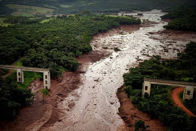 News Themen der Woche KW04 A view the disaster caused by the breakage of a dam containing mineral waste from Vale, the world s largest iron producer, in Brumadinho, municipality of Minas Gerais, Brazil, 25 January 2019. The rupture of the dam of the mining company Vale left at least 7 fatalities and around 150 missing, just three years after a similar tragedy caused the greatest environmental catastrophe in the country. Dam rupture in Brazil leaves at least 7 dead and about 150 missing !ACHTUNG: NUR REDAKTIONELLE NUTZUNG!  Copyright: xYurixEdmundox AME3251 20190126-636840632675801060