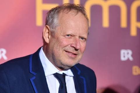 Axel MILBERG (Schauspieler) Einzelbild,angeschnittenes Einzelmotiv, Portraet,Portrait,Porträt Bayerischer Filmpreis 2018-Red Carpet,Roter Teppich,am 25.01.2019 im Prinzregententheater in Muenchen. *** Axel MILBERG actor single frame cut single motif portrait portrait portrait Bavarian Film Award 2018 Red Carpet Red carpet on 25 01 2019 at the Prinzregententheater in Munich