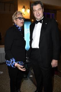 Doris Dörrie und Markus Söder bei der Verleihung des 40. Bayerischen Filmpreises 2018 im Prinzregententheater. München, 25.01.2019