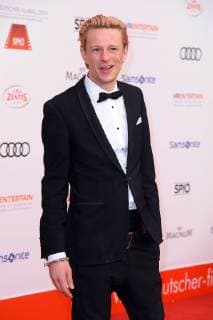 Alexander Scheer auf dem Roten Teppich beim 46. Deutscher Filmball im Hotel Bayerischer Hof in München am 27.01.2019