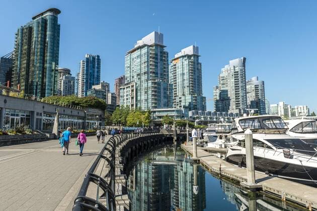 Hochhäuser an der Promenade am Yachthafen, Coal Harbour, Vancouver, British Columbia, Kanada, Nordamerika Copyright: imageBROKER/MoritzxWolf iblmmw04824087.jpg