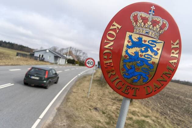 Grenzübergang D - DK Grenzübergang zwischen Pebersmark in Dänemark und Neupersmark in Deutschland MartinxZiemerx xnordpool