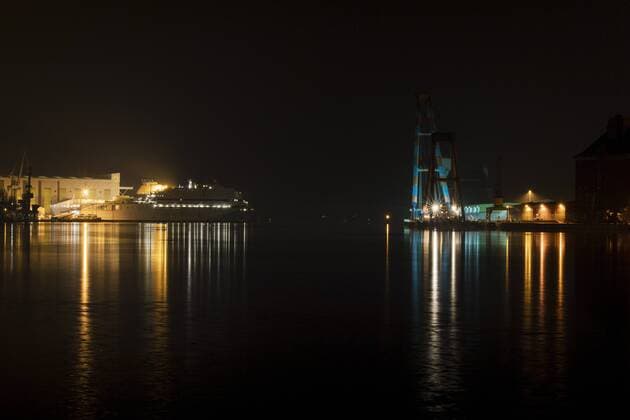 Havnen om natten Nachtaufnahme von der FSG Werft und dem Harniskai in Flensburg MartinxZiemerx xnordpool