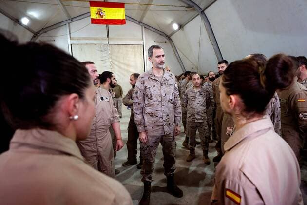 Entertainment Themen der Woche Entertainment Bilder des Tages Spain s King Felipe VI (C) greets Spanish troopers during his visit to their military base in Baghdad on his 51st birthday, in Baghdad, Iraq, 30 January 2019. King Felipe VI has visited the Spanish troopers deployed in Baghdad for the military training of the Iraqi Army to fight against the so-called Islamic State. King Felipe VI visits Spanish troopers in Iraq !ACHTUNG: NUR REDAKTIONELLE NUTZUNG!  Copyright: xChemaxMoyax GRAF7833 20190130-636844376013576272