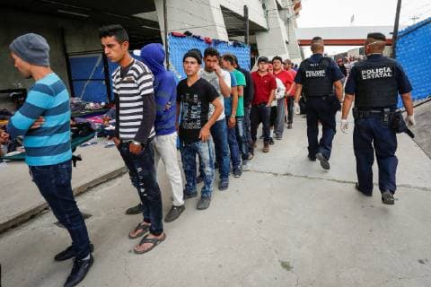 Hundreds of migrants take a break and do a line for food as they pass through the city of Querétaro, Mexico, on 31 January 2019. Since the last months of 2018, about 11,500 Central American migrants have entered Mexico, mainly from Guatemala, El Salvador and Honduras, and these days more than 10,000 have requested to enter regularly through a visitor s card for humanitarian reasons. Hundred of migrants rest in Queretaro before continue their journey !ACHTUNG: NUR REDAKTIONELLE NUTZUNG!  Copyright: xJacquelinexLópezx AME6641 20190201-636845821083465143