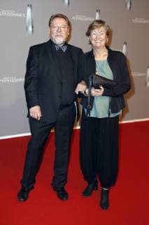 Entertainment Themen der Woche Entertainment Bilder des Tages Jürgen von der Lippe mit Lebensgefährtin Anne Dohrenkamp bei der Verleihung des Deutschen Fernsehpreises 2019 in der Düsseldorfer Rheinterrasse. Düsseldorf, 31.01.2019