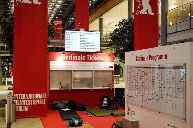 Entertainment Themen der Woche Entertainment Bilder des Tages Berlinale Ticket-Shop im Vorfeld der Berlinale 2019 69. Internationale Filmfestspiele Berlin in den Potsdamer Platz Arkaden. Berlin, 03.02.2019 *** Berlinale Ticket Shop in the run-up to the Berlinale 2019 69 Berlin International Film Festival at Potsdamer Platz Arkaden Berlin 03 02 2019 Foto:xT.xBartillax xFuturexImage
