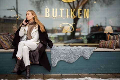 A chic showgoer attending Fashion Week Stockholm in Sweden - Feb 5, 2019 - fwstockholm: Fall 2019 Street Style Day 2, Stockholm Sweden  Copyright: xBryndisxThorsteinsdottirx h_00578242