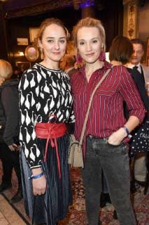 Anne-Catrin Wahls (ehemals Märzke) und Anna Hofbauer bei der Verleihung des Blaue Blume Award 2019 im Restaurant Grosz. Berlin, 06.02.2019