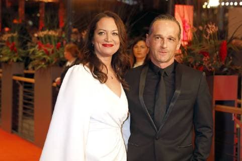 Entertainment Bilder des Tages Heiko Maas and Natalia Wörner attending the festival opening with the The Kindness of Strangers premiere at the 69th Berlin International Film Festival Berlinale 2019 at Berlinale Palace on February 7, 2019 in Berlin, Germany. *** Heiko Maas and Natalia Wörner attending the festival opening with the The Kindness of Strangers premiere at the 69th Berlin International Film Festival Berlinale 2019 at Berlinale Palace on February 7 2019 in Berlin Germany Foto:xD.xBedrosianx xFuturexImage