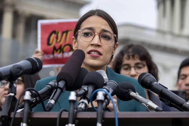 Berühmte Feministinnen, Alexandria Ocasio-Cortez News Bilder des Tages Representative Alexandria Ocasio-Cortez, Democrat of New York, speaks during a press conference calling for an end to immigrant detentions along the Southern United States border held at the United States Capitol in Washington, DC on February 7, 2019. Copyright: xAlexxEdelmanx