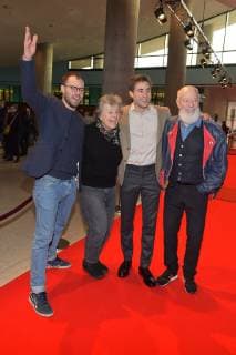 Weltpremiere CLEO mit Marleen Lohse Lenny Mockridge, William ãBillÒ Mockridge mit Ehefrau Margie Kinsky, Jeremy Mockridge Ankunft zur Weltpremiere von CLEO als Eroeffnungsfilm der Berlinale-Reihe Generation Kplus zur Berlinale im Haus der Kulturen der Welt iin Berlin am 08 .02.2019