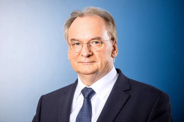 MDR - Riverboat. Dr. Reiner Haseloff ( CDU Ministerpräsident Sachsen-Anhalt ) anläßlich der Aufzeichnung der MDR - Talkshow Riverboat am 08.02.2019 im Studio 3 der Mediacity Leipzig. 20190208SFL0007
