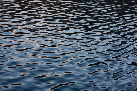 Spiegelung der Wasseroberfläche, Ostgrönland, Grönland, Nordamerika Copyright: imageBROKER/KarlheinzxIrlmeier ibxkhi04832503.jpg