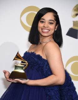 Ella Mai appears backstage with her award for Best R&B Song for Boo d Up, during the 61st annual Grammy Awards held at Staples Center in Los Angeles on February 10, 2019.  LAP201902101014 GREGGxDEGUIRE
