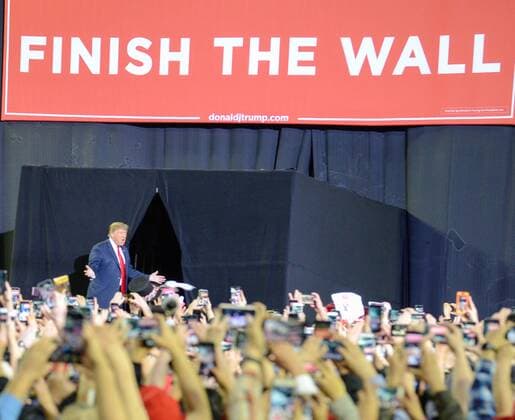 News Themen der Woche KW07 News Bilder des Tages President Donald Trump speaks at the El Paso County Coliseum in El Paso, Texas, on February 11, 2019. The rally, attended by thousands, is President Trump s first of the year, and it was held less than a mile from the U.S.-Mexico border. Much of his speech focused on border security, specifically the creation of a border wall between the U.S. and Mexico, to deter illegal activity.  ELP2019021199a NATALIExKREBS