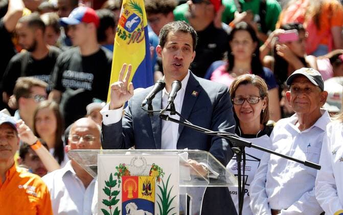 News Themen der Woche KW07 News Bilder des Tages The head of the Venezuelan Parliament, Juan Guaido (C), who last month proclaimed himself interim president, participates in a march against the government of Venezuelan President Nicolas Maduro, in Caracas, Venezuela, 12 February 2019. Opposition marches in Caracas against the government of Nicolas Maduro !ACHTUNG: NUR REDAKTIONELLE NUTZUNG!  Copyright: xLeonardoxMunozx AME2390 20190212-636855984009118118
