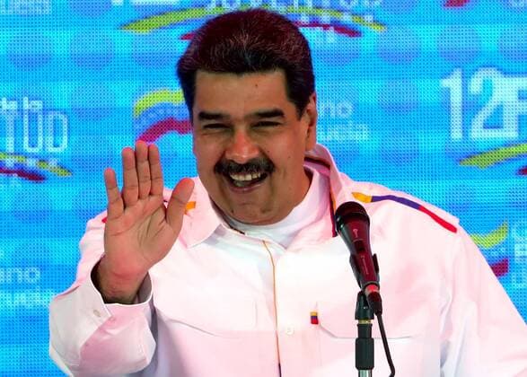 News Themen der Woche KW07 News Bilder des Tages Venezuelan President Nicolas Maduro gives a speech during a demonstration supporting his government, in Caracas, Venezuela, 12 February 2019. Followers and detractors of President Maduro went to streets in multitudinary marches. Opposition in Venezuela had called for several protests since January 23, 2019, when the President of the National Assembly Juan Guaido was self-proclaimed as interim President of Venezuela, reaching the support of some countries including the United States, French, Spain, Germany, among others. President Nicolas Maduro participates in a demonstration supporting his government !ACHTUNG: NUR REDAKTIONELLE NUTZUNG!  Copyright: xCristianxHernándezx AME2476 20190212-636856042105900648
