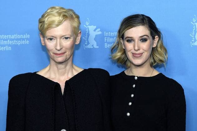 Entertainment Themen der Woche KW07 Entertainment Bilder des Tages Tilda Swinton with daughter Honor Swinton Byrne attending the The Souvenir premiere at the 69th Berlin International Film Festival Berlinale 2019 at Zoo Palast on February 12, 2019 in Berlin, Germany. *** Tilda Swinton with daughter Honor Swinton Byrne attending the The Souvenir premiere at the 69th Berlin International Film Festival Berlinale 2019 at Zoo Palace on February 12 2019 in Berlin Germany Foto:xC.xNiehausx xFuturexImage