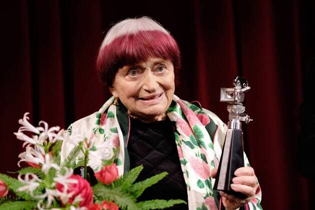 Entertainment Themen der Woche KW07 Entertainment Bilder des Tages 69. Berlinale - Agnes Varda mit Berlinale-Kamera geehrt Regisseurin Agnes Varda bei der Verleihung der Berlinale Kamera während der 69. Internationalen Filmfestspiele Berlin snapshot-photography xK.M.Krause *** Director Agnes Varda at the Berlinale Camera Award Ceremony during the 69th Berlin International Film Festival snapshot photography xK M Krause