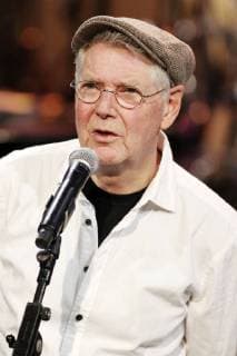 Eddy Winkelmann beim Hamburg Sounds Konzert Heinz Erhardt - seine Musik im Rolf Liebermann Studio. Hamburg, 13.02.2019