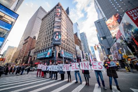 IMAGO Nature: Unsere Erde, Umweltverträgliche Herausforderungen des 21. Jahrhunderts, Fracking News Bilder des Tages NYC: Cuomo targeted with Valentines Day billboard A clear message to Governor Andrew Cuomo struck the heart of Times Square this Valentine s Day. A building-side message was displayed on February 14, 2019 calling the Governor to Be a real climate leader and stop the Williams fracked gas pipeline . New York New York United States Times Square  ErikxMcGregor