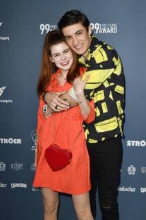 Klaudia Giez mit Freund Felipe Soares beim 99Fire Films Award während der Berlinale 2019 im Umspannwerk Alexanderplatz. Berlin, 14.02.2019