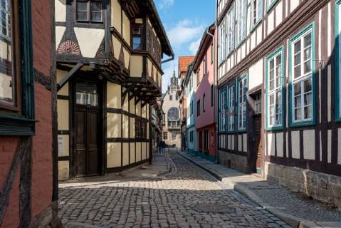 Die historische Altstadt von Quedlinburg im Harz ist immer eine Reise wert Quedlinburg Sachsen-Anhalt Deutschland *** The historic old town of Quedlinburg in the Harz Mountains is always worth a visit Quedlinburg Saxony Anhalt Germany