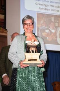 Bayerischer Stammtischbruder 2019 Gewinner Sabine Detter Graminger Weissbraeu Altoetting Muenchen 18.02.19 Hofbraeuhaus Bayerischer Wirtshauskultur Preisverleihung Fuer Lieblingsbiergarten und Bayerischer Stammtischbruder 2019 Wettbewerb Wirtshaus