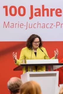 Die SPD-Bundestagsfraktion feiert den 100. Jahre Frauenwahlrecht Deutschland, Berlin - 18 02 2019: Veranstaltung der SPD-Bundestagsfraktion zu 100 Jahre Frauenwahlrecht – Unser Ziel ist Parität und Verleihung des Marie-Juchacz-Preises 2019. Im Bild ist Andrea Nahles (Vorsitzende der SPD-Bundestagsfraktion, Bundesministerin für Arbeit und Soziales) zu sehen. Berlin Bundestag Berlin Deutschland