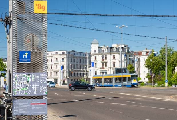 Informationstafel zur Friedlichen Revolution und Tröndlinring, Leipzig, Sachsen, Deutschland