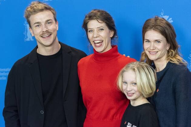 Schauspieler Albrecht Schuch, Regisseurin Nora Fingscheidt, Schauspielerin Helena Zengel und Schauspielerin Lisa Hagmeister beim Photocall zum Film SYSTEMSPRENGER anlässlich der 69. Internationalen Filmfestspiele Berlin 69. Internationale Filmfestspiele Berlin