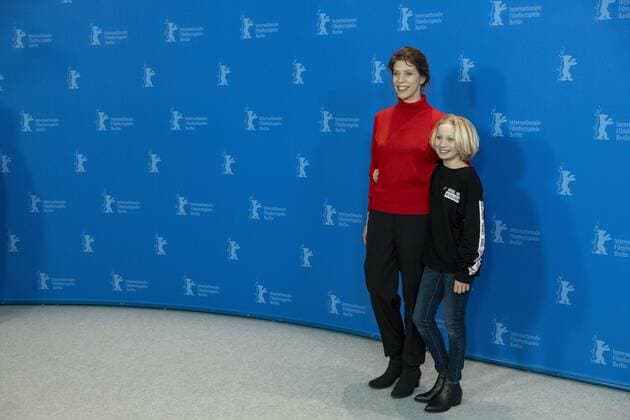 Regisseurin Nora Fingscheidt und Schauspielerin Helena Zengel beim Photocall zum Film SYSTEMSPRENGER anlässlich der 69. Internationalen Filmfestspiele Berlin 69. Internationale Filmfestspiele Berlin