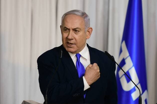 News Bilder des Tages (190221) -- RAMAT GAN (ISRAEL), Feb. 21, 2019 -- Israeli Prime Minister Benjamin Netanyahu delivers a statement in the town of Ramat Gan, east of Tel Aviv, Israel, on Feb. 21, 2019. Israel will hold general elections on April 9, 2019. ) ISRAEL-RAMAT GAN-ELECTIONS-NETANYAHU JINI TomerxNeuberg 