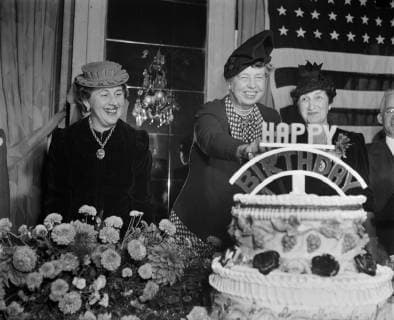Berühmte Feministinnen, Eleanor Roosevelt November 11, 2018 - Washington, DC, USA - First Lady Eleanor Roosevelt Guest of Honor and Principal Speaker at First Birthday Luncheon of Women s Auxiliary of Argo Lodge of B nai B rith Willard Hotel Washington DC USA Harris & Ewing October 13 1939 Washington USA - ZUMAg145 20181111_zza_g145_003 Copyright: xJTxVintagex