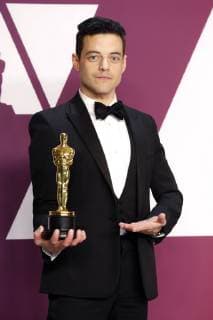 OSCARS. Bester Hauptdarsteller. Preisträger 2011-2020 Rami Malek mit dem Oscar für den Besten Hauptdarsteller in Bohemian Rhapsody im Press Room der Oscar Verleihung 2019 91st Annual Academy Awards im Hollywood & Highland Center. Los Angeles, 24.02.2019