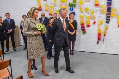Queen Mathilde of Belgium and King Philippe - Filip of Belgium arrive for a visit of Belgian Royal couple in Antwerp province, with a social and artistic workshop called De Loods for persons psychologically vulnerable, in Duffel, Tuesday 26 February 2019.  LUCxCLAESSEN 05538519