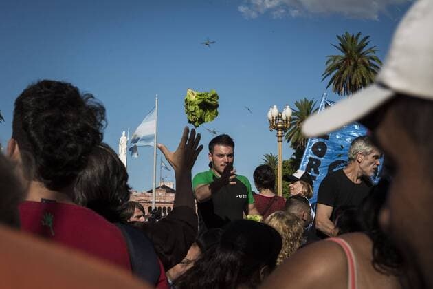 February 27, 2019 - City Of Buenos Aires, City of Buenos Aires, Argentina - INT. 2019, February 27. City of Buenos Aires, Argentina.- Small producers give away on 2019 February 27, 20 thousands kilos of vegetables, called Verdurazo, in Plaza de Mayo, City of Buenos Aires, claiming for improvements to small farmers and against hunger. The last February 15, they were repressed when they tried to sell vegetables at an accessible and fair price in Constitucion neighborhood, in City of Buenos Aires. City Of Buenos Aires Argentina - ZUMAf135 20190227_zap_f135_012 Copyright: xJulietaxFerrariox