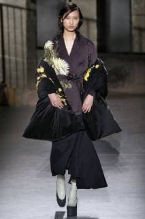 Paris Fashion Week. Defile PAP Automne-Hiver 2019 2020. DRIES VAN NOTEN. Dries Van Noten, Womenswear Autumn-Winter 2019, Milan, Italy Editorial use only Copyright: xGuyxMarineaux STAR_235840_045