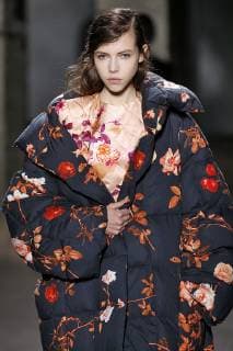 Paris Fashion Week. Defile PAP Automne-Hiver 2019 2020. DRIES VAN NOTEN. Dries Van Noten, Womenswear Autumn-Winter 2019, Milan, Italy Editorial use only Copyright: xGuyxMarineaux STAR_235840_055
