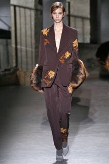 Paris Fashion Week. Defile PAP Automne-Hiver 2019 2020. DRIES VAN NOTEN. Dries Van Noten, Womenswear Autumn-Winter 2019, Milan, Italy Editorial use only Copyright: xGuyxMarineaux STAR_235840_056