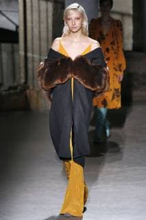 Paris Fashion Week. Defile PAP Automne-Hiver 2019 2020. DRIES VAN NOTEN. Dries Van Noten, Womenswear Autumn-Winter 2019, Milan, Italy Editorial use only Copyright: xGuyxMarineaux STAR_235840_066