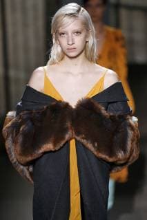Paris Fashion Week. Defile PAP Automne-Hiver 2019 2020. DRIES VAN NOTEN. Dries Van Noten, Womenswear Autumn-Winter 2019, Milan, Italy Editorial use only Copyright: xGuyxMarineaux STAR_235840_067