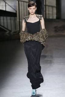Paris Fashion Week. Defile PAP Automne-Hiver 2019 2020. DRIES VAN NOTEN. Dries Van Noten, Womenswear Autumn-Winter 2019, Milan, Italy Editorial use only Copyright: xGuyxMarineaux STAR_235840_073