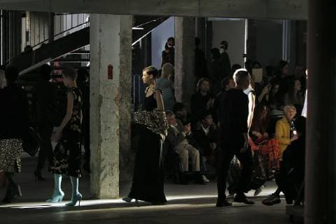 Paris Fashion Week. Defile PAP Automne-Hiver 2019 2020. DRIES VAN NOTEN. Dries Van Noten, Womenswear Autumn-Winter 2019, Paris, France Editorial use only Copyright: xGuyxMarineaux STAR_235840_088