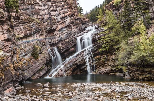 Cameron Falls, Wasserfall, Waterton-Lakes-Nationalpark, Alberta, Kanada, Nordamerika Copyright: imageBROKER/MoritzxWolf ibxmmw04845324.jpg