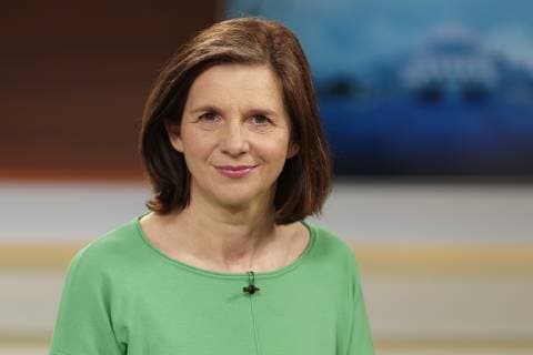 News Bilder des Tages Katrin Göring-Eckardt bei Anne Will 2019-03-03, Berlin, Deutschland - Katrin Göring-Eckardt (Bündnis 90 Die Grünen), Fraktionsvorsitzende im Bundestag, zu Gast bei Anne Will im Ersten Deutschen Fernsehen. Thema der Talkrunde: Niedriger Lohn, magere Rente - was ist uns Arbeit wert? *** Katrin Göring Eckardt with Anne Will 2019 03 03 Berlin Germany Katrin Göring Eckardt Bündnis 90 The Green parliamentary group chairmen in the Bundestag guest with Anne Will on First German Television Topic of the Round Table Low Wage Lean Pension What is Worth a Job for Us