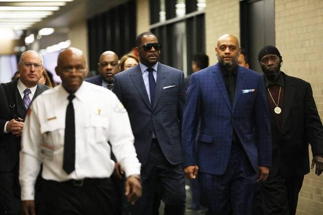 Entertainment Themen der Woche KW10 March 6, 2019 - Chicago, Illinois, U.S. - R. KELLY arrives for his hearing at Daley Center. Kelly was taken into custody Wednesday afternoon after failing to comply with a judge™s order that he pay more than $161,000 in back child support. Chicago U.S. - ZUMAm67_ 20190306_zaf_m67_013 Copyright: xAbelxUribex