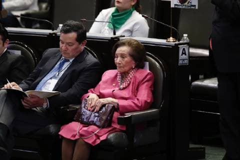 March 7, 2019 - EUM20190307NAC04.JPG .CIUDAD DE MEXICO. CongressCongreso-Dia de la Mujer.- 7 de marzo de 2019. La senadora Ifigenia Martinez (Morena) recibe la medalla Sor Juana Ines de la Cruz durante la conmemoracion del Dia Internacional de la Mujer en la Camara de Diputados. Foto: Agencia EL UNIVERSALAgustin SalinasEELG Copyright: xElxUniversalx